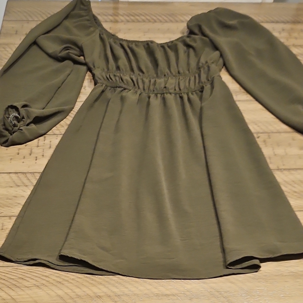 Altar'd State Green Off-the-Shoulder Bishop Sleeve Sundress